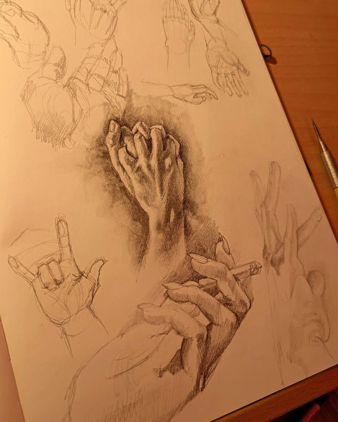 Conan Lea (@conanlea) did some studies on hands for an upcoming tattoo
